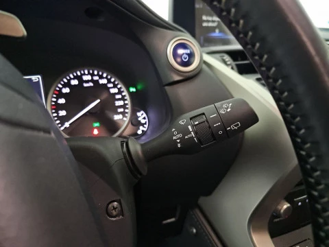 Lexus NX 2.5 300h Premium 2WD