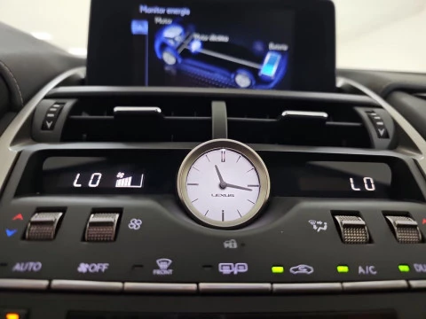 Lexus NX 2.5 300h Premium 2WD