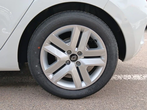 Renault Clio Evolution full hybrid E-Tech 145 (103Kw)