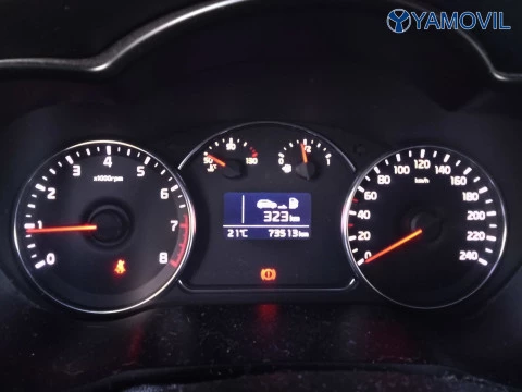 Kia Carens 1.6 GDi Concept 99 kW (135 CV)