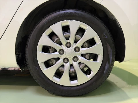 Kia Carens 1.6 GDi Concept 99 kW (135 CV)