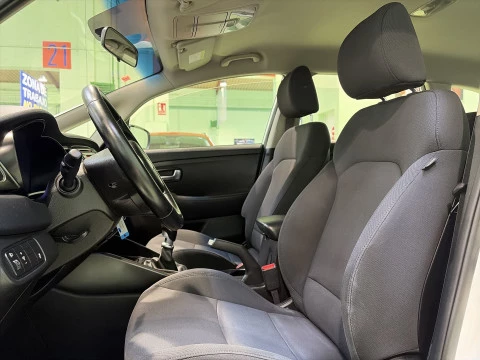 Kia Carens 1.6 GDi Concept 99 kW (135 CV)