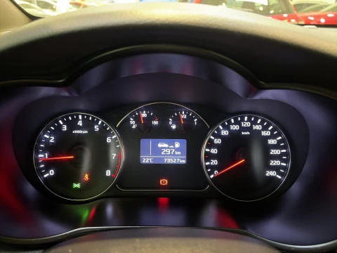 Kia Carens 1.6 GDi Concept 99 kW (135 CV)