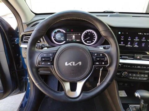 Kia Niro 1.6 GDi PHEV 104kW (141CV) Drive