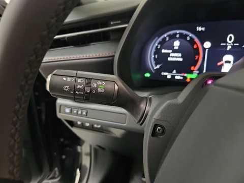 Lexus LBX 1.5 136cv HEV Emotion+