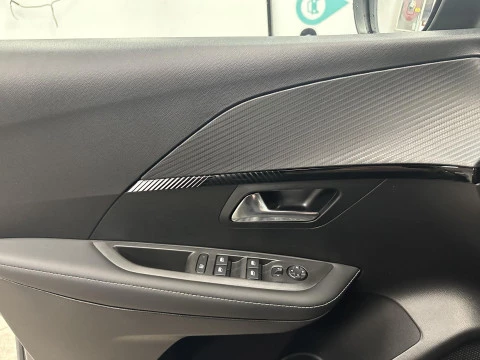 Peugeot 208 Allure HYBRID 110 eDCS6