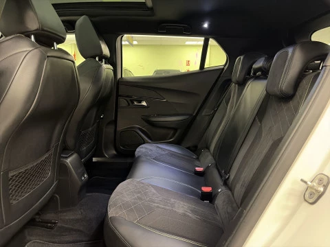 Peugeot e-2008 Electrico GT Pack 100 kW (136 CV)