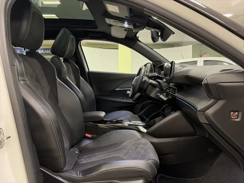 Peugeot e-2008 Electrico GT Pack 100 kW (136 CV)