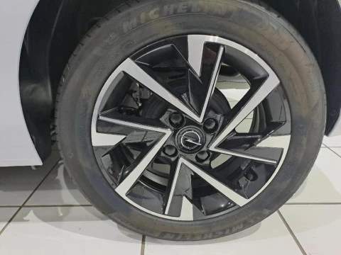 Opel Corsa 1.2T XHL 74KW GS 5P