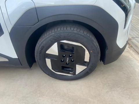 Kia EV3 BEV 81KWH 150KW EARTH AUTO 5P