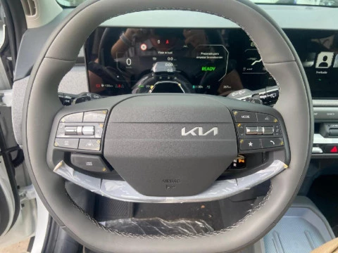 Kia EV3 BEV 81KWH 150KW EARTH AUTO 5P