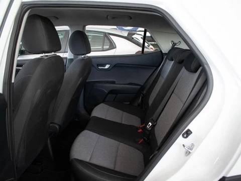 Kia Stonic 1.0 T-GDI MHEV IMT 74KW CONCEPT 5P