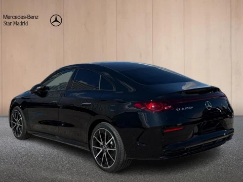 Mercedes-Benz CLA  250+ con tecnologia EQ