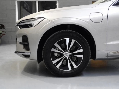 Volvo XC60 2.0 T6 AWD Recharge Core Auto