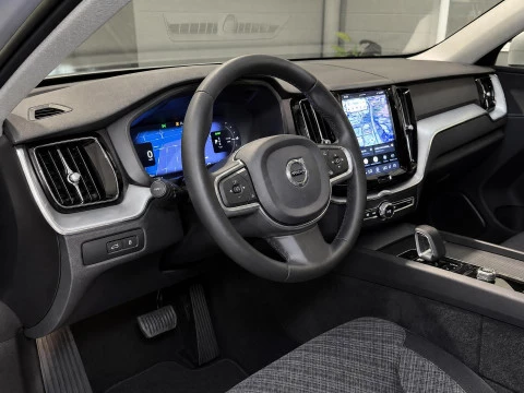Volvo XC60 2.0 T6 AWD Recharge Core Auto