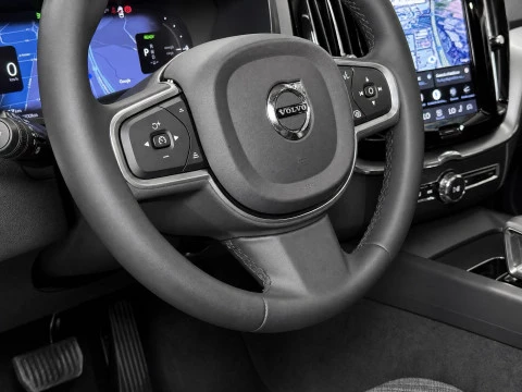 Volvo XC60 2.0 T6 AWD Recharge Core Auto