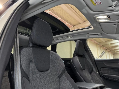 Volvo XC60 2.0 T6 AWD Recharge Core Auto