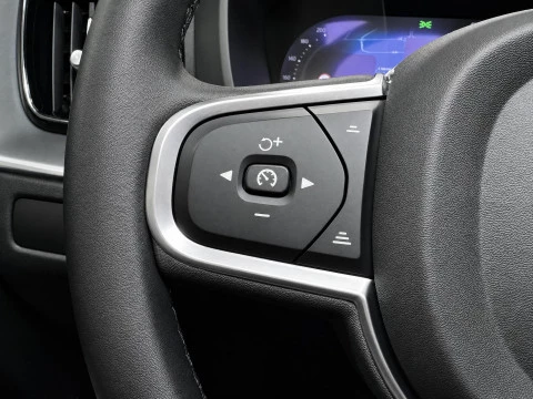 Volvo XC60 2.0 T6 AWD Recharge Core Auto