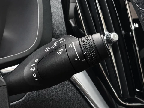 Volvo XC60 2.0 T6 AWD Recharge Core Auto