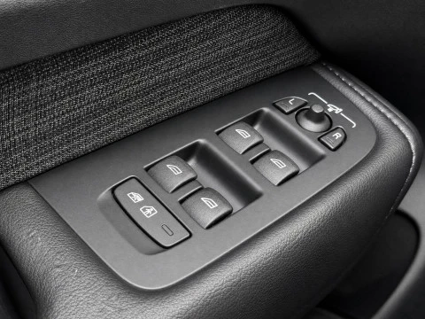 Volvo XC60 2.0 T6 AWD Recharge Core Auto