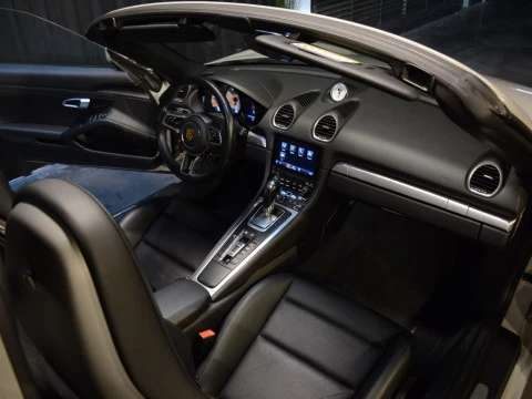 Porsche 718 Boxster