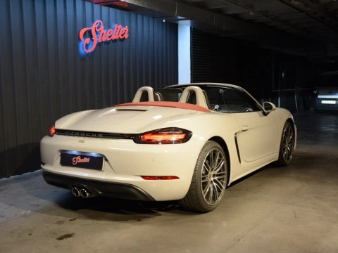 Porsche 718 Boxster