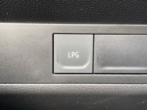 Renault Captur techno Eco-G 100cv (74 kW)