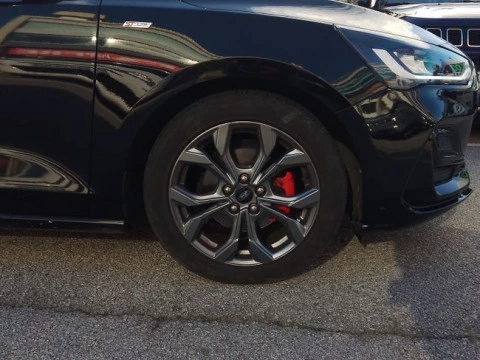 Ford Focus 1.0 ECOBOOST BERLINA MHEV 92KW ST LINE X