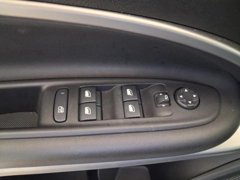 Jeep Avenger 1.2 G 74KW ALTITUDE 5P