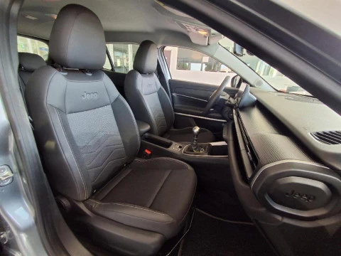 Jeep Avenger 1.2 G 74KW ALTITUDE 5P