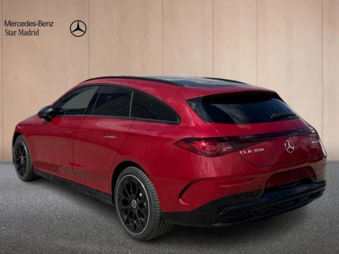 Mercedes-Benz CLA  350 4MATIC SB con tecnologia EQ
