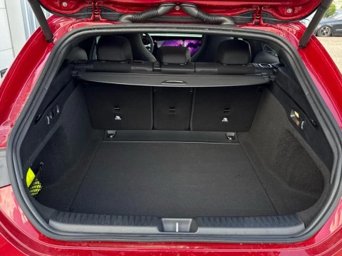 Mercedes-Benz CLA  350 4MATIC SB con tecnologia EQ