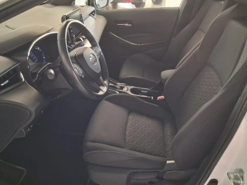 Toyota Corolla 1.8 HYBRID ACTIVE TECH E-CVT 4P