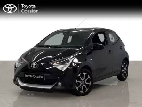 Toyota Aygo 1.0 70 x-play Toyota Aygo 1.0 70 x-play