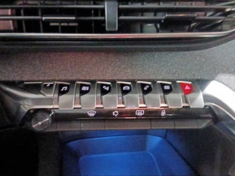 Peugeot 3008 Hybrid 225 Allure Pack e-EAT8 165 kW (225 CV)