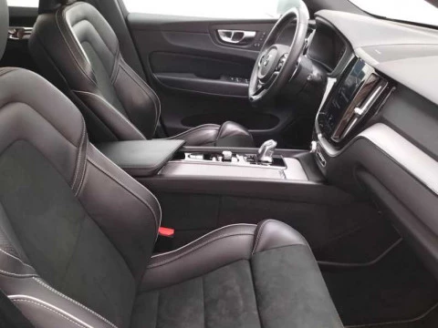 Volvo XC60 T8 TWIN R-DESIGN Plug-In Hybrid AWD