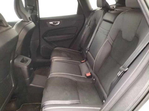 Volvo XC60 T8 TWIN R-DESIGN Plug-In Hybrid AWD