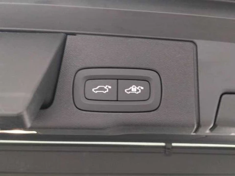 Volvo XC60 T8 TWIN R-DESIGN Plug-In Hybrid AWD