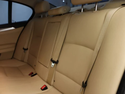 BMW 520 DIESEL 183 4P BERLINA