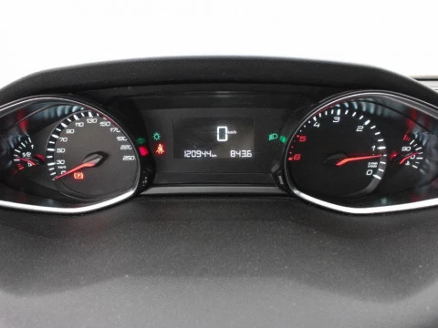 Peugeot 308 1.6 BLUEHDI 120 STYLE 120 5P
