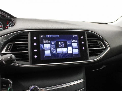 Peugeot 308 1.6 BLUEHDI 120 STYLE 120 5P