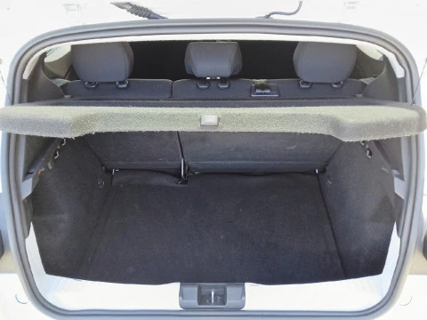 Dacia Sandero Essential SCe 49kW (65CV)