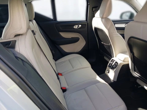 Volvo XC40 1.5 T5 Twin Recharge R-Design Exp Auto