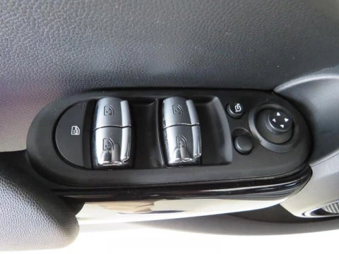 MINI COOPER 5 PUERTAS