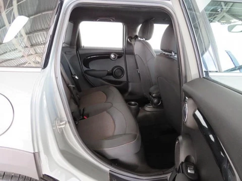 MINI COOPER 5 PUERTAS