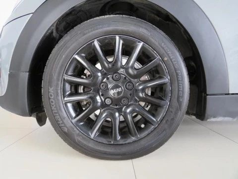 MINI COOPER 5 PUERTAS