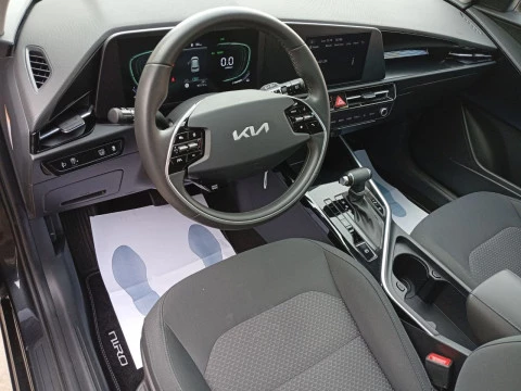 Kia Niro 1.6 GDi HEV 104kW (141CV) Concept