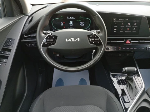 Kia Niro 1.6 GDi HEV 104kW (141CV) Concept