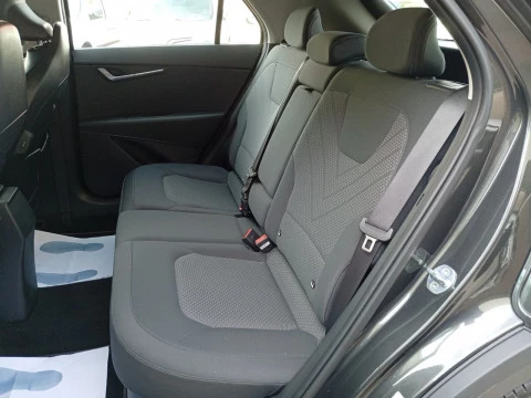 Kia Niro 1.6 GDi HEV 104kW (141CV) Concept