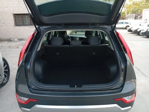 Kia Niro 1.6 GDi HEV 104kW (141CV) Concept